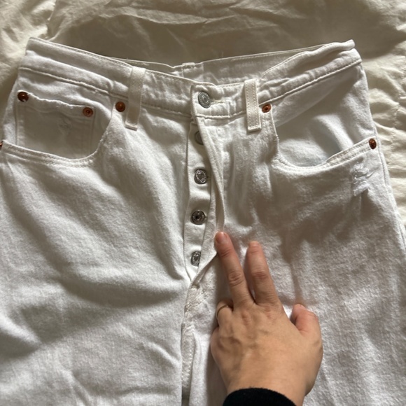 Levi’s straight high rise white jeans w 28 L 27 - Picture 5 of 5